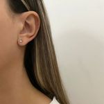 BRINCO QUADRADO ZIRCÔNIA LILAS PRATA 925