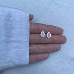 BRINCO GOTA ZIRCÔNIA ROSA CLARO LEITOSO E CRISTAL PRATA 925