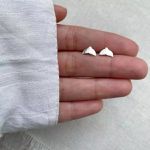 BRINCO RABO DE BALEIA LISO PRATA 925