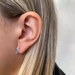 BRINCO CRUZ ZIRCÔNIA AZUL ESCURO PRATA 925