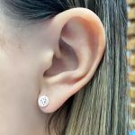 BRINCO REDONDO LISO TRABALHADO PRATA 925