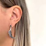 BRINCO PENA INDIANO PEDRA PRETA PRATA 925