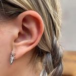 BRINCO TRIÂNGULOS ENVELHECIDO PRATA 925