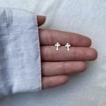 BRINCO CRUZ ZIRCÔNIA CRISTAL PRATA 925