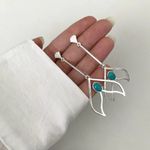 BRINCO RABO DE BALEIA PEDRA TURQUESA PRATA 925