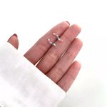 BRINCO CURVA COLOR PRATA 925