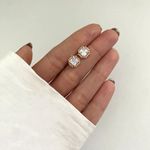 BRINCO QUADRADO ZIRCÔNIA CRISTAL E LARANJA PRATA 925