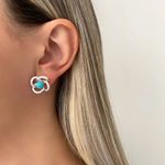 BRINCO DE FLOR COM BOLA TURQUESA PRATA 925