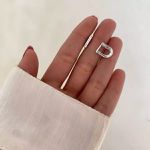 ARGOLINHA OVAL CRAVEJADA CRISTAL PRATA 925