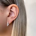 ARGOLINHA OVAL CRAVEJADA CRISTAL PRATA 925