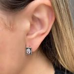 BRINCO RETÂNGULAR INDIANO PEDRA CRISTAL PRATA 925