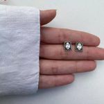 BRINCO RETÂNGULAR INDIANO PEDRA CRISTAL PRATA 925