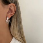 BRINCO FLOR DE LÓTUS PRATA 925