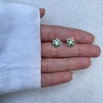 BRINCO FLOR VERDE ZIRCÔNIA CRISTAL PRATA 925