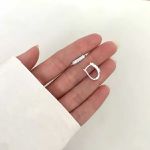 BRINCO OVAL CRAVEJADO PRATA 925