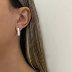 BRINCO OVAL CRAVEJADO CRISTAL CORAÇÃO PRATA 925