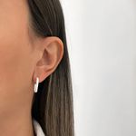 BRINCO OVAL LISO PRATA 925