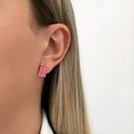 BRINCO RETANGULAR ZIRCÔNIA ROSA CHICLETE PRATA 925