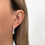 BRINCO ARGOLA CLICK LETRA PENDURADO ZIRCÔNIA CRISTAL PRATA 925