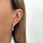 BRINCO ARGOLA CLICK LETRA PENDURADO ZIRCÔNIA CRISTAL PRATA 925