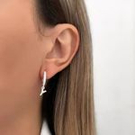 BRINCO ARGOLA CLICK LETRA PENDURADO ZIRCÔNIA CRISTAL PRATA 925