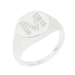 ANEL LETRA M ZIRCÔNIA CRISTAL PRATA 925