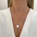 GARGANTILHA MEDALHA CRAVEJADA ZIRCÔNIA CRISTAL PRATA 925