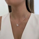 GARGANTILHA VENEZIANA COM LETRA M CRAVEJADA ZIRCÔNIA CRISTAL PRATA 925