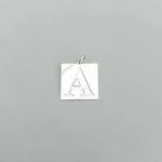 PINGENTE MEDALHA QUADRADO LETRA A PRATA 925