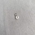 PINGENTE LETRA U PRATA 925