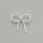 PINGENTE DE LAÇO VAZADO PRATA 925