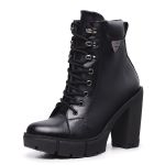 Bota Coturno Feminino Com Cadarço Plataforma Tratorada Elegante Preto