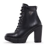 Bota Coturno Feminino Com Cadarço Plataforma Tratorada Elegante Preto