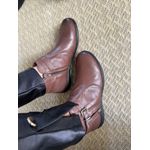 Bota Erika em couro legítimo Marrom
