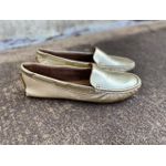 Mocassim drive em couro legítimo Dourado