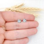 BRINCO ZIRCONIA QUADRADO AZUL CLARO 6MM