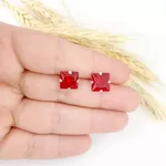 BRINCO ZIRCONIA QUADRADO VERMELHO 10MM