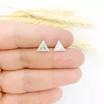 BRINCO TRIANGULO DIAMANTADO COM ZIRCONIA