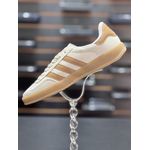 Adidas Gazelle creme com marrom