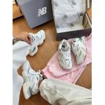 New Balance 9060 Branco sola rosa 