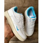 Tênis Nike Air Force branco azul