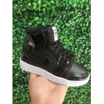 Jordan Infantil Cano Alto Preto Verniz 