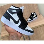Tênis Botinha Jordan Preto e Branco