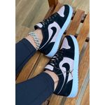 Jordan Low Preto e Rosa