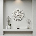 Divino Espírito Santo Mandala com Esculturas de Flores Brancas - D. 50 CM.