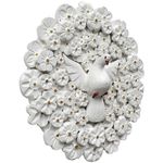 Divino Espírito Santo Mandala com Esculturas de Flores Brancas - D. 50 CM.