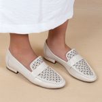 Mocassim Loafer Orcade Laser Floral Osso