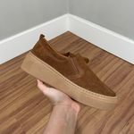 Slip On Carol - Couro Camurça Caramelo 