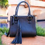 Bolsa em Couro Legítimo de Mão e Transversal 