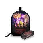 Mini Mochila Urbana + Estojo - Stranger Thinks - Lançamento